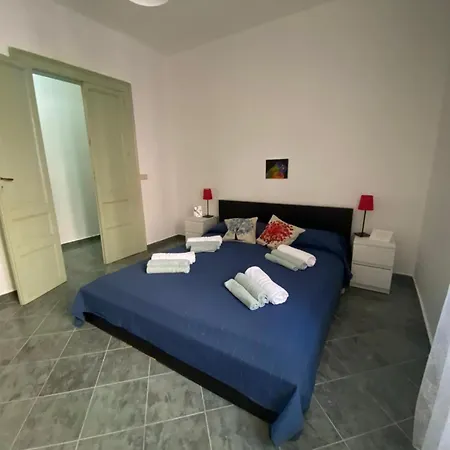 Dimora Zefiro Vacanze بيت ضيافة جويوزا ماريا