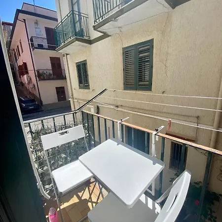 Dimora Zefiro Vacanze 3* جويوزا ماريا