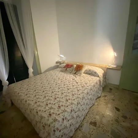 Dimora Zefiro Vacanze בית הארחה *